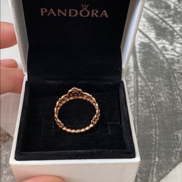 Rose Gold Princess Tiara Crown Ring - Pandora - Picture 3 of 4